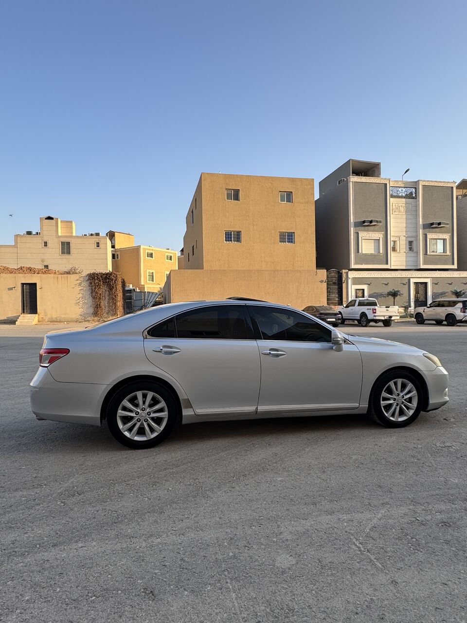 SAR 49, Lexus ES 350, 2011, Automatic, in Riyadh