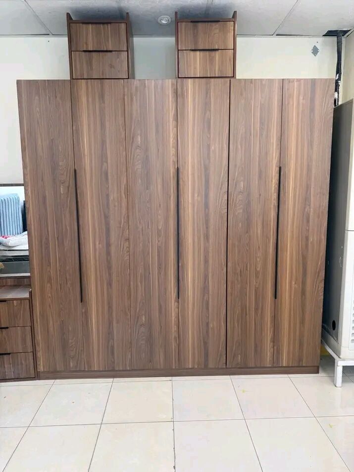 SAR 5, New Classic And Durable Wardrobes