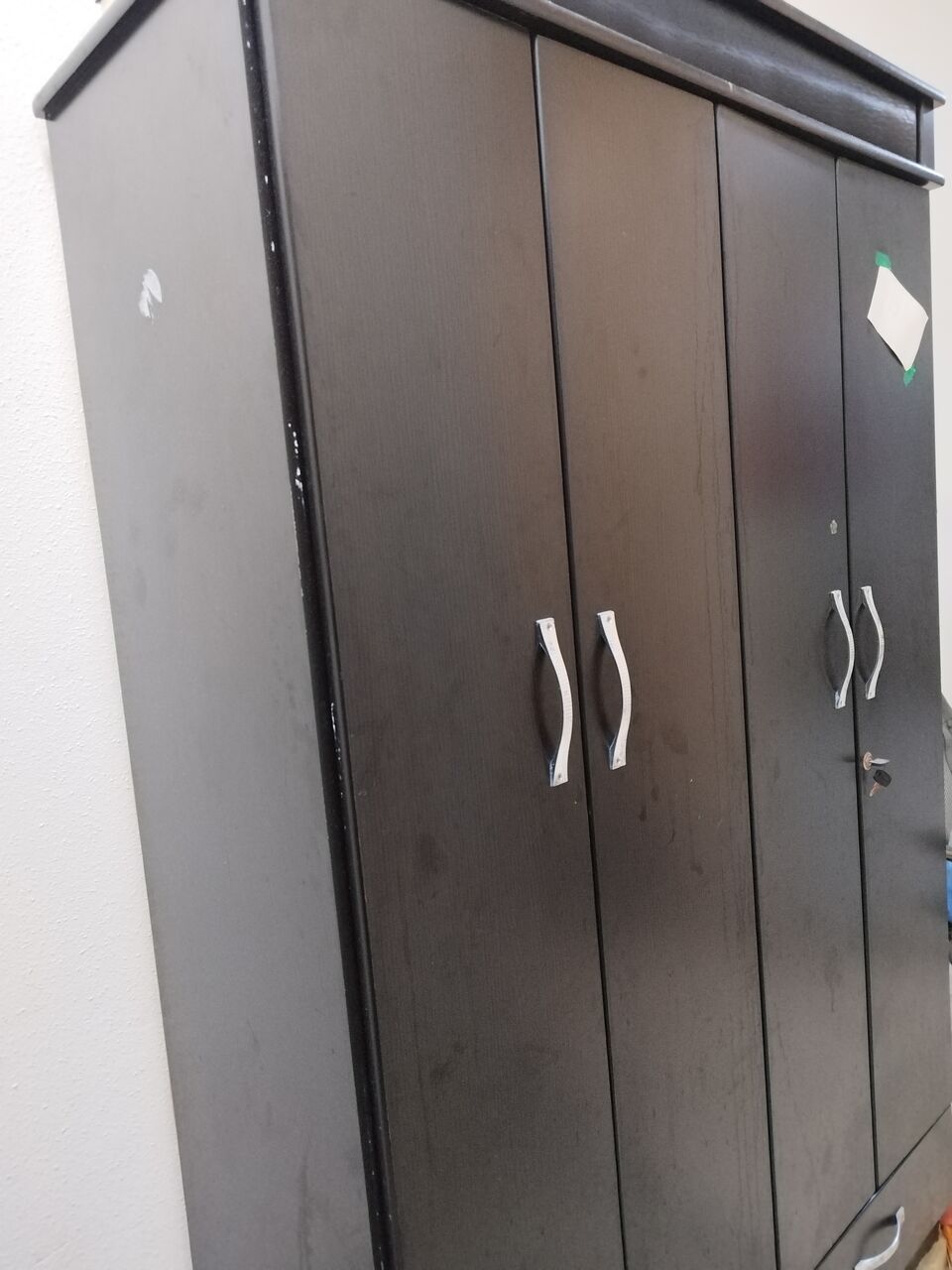 SAR 50, Wooden Wardrobe, Refrigerator, in Riyadh