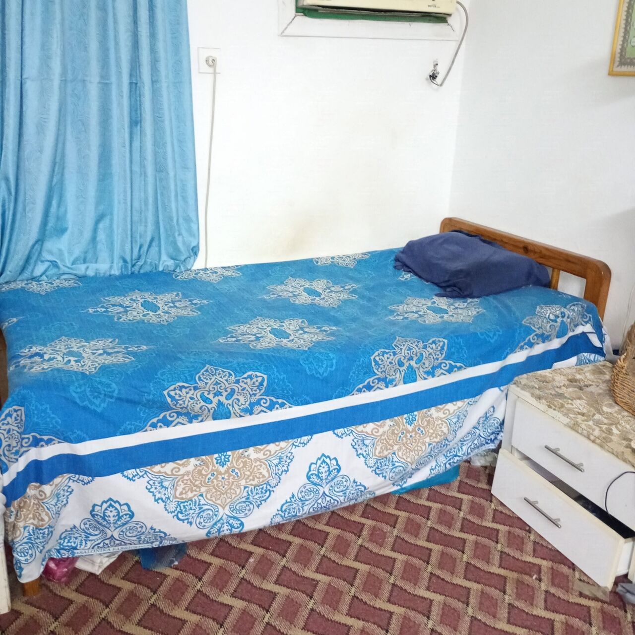 SAR 500, 2 SINGLE BED AND AC NEGOTIABLE PRICE
