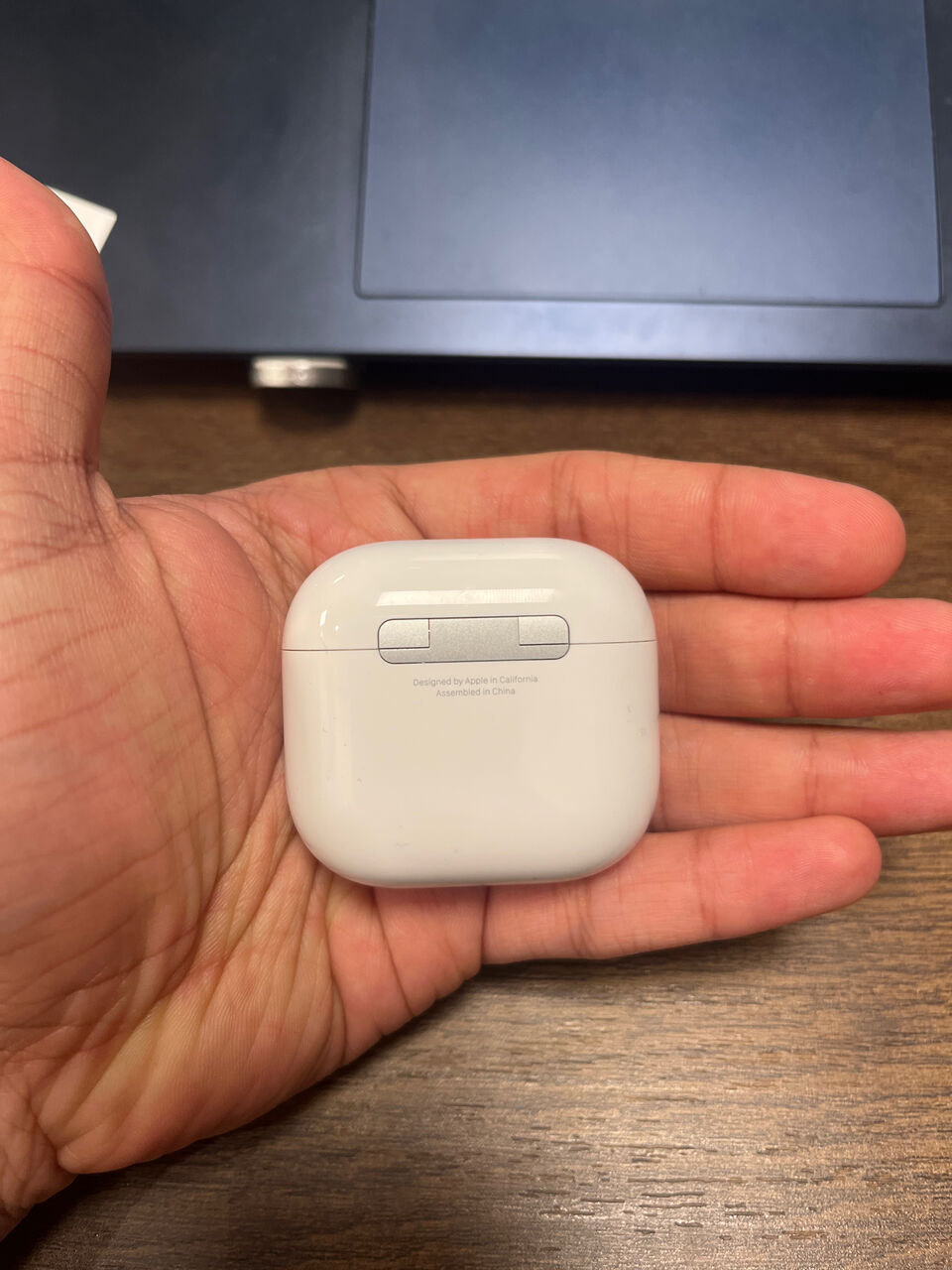 SAR 500, Apple Airpod 4