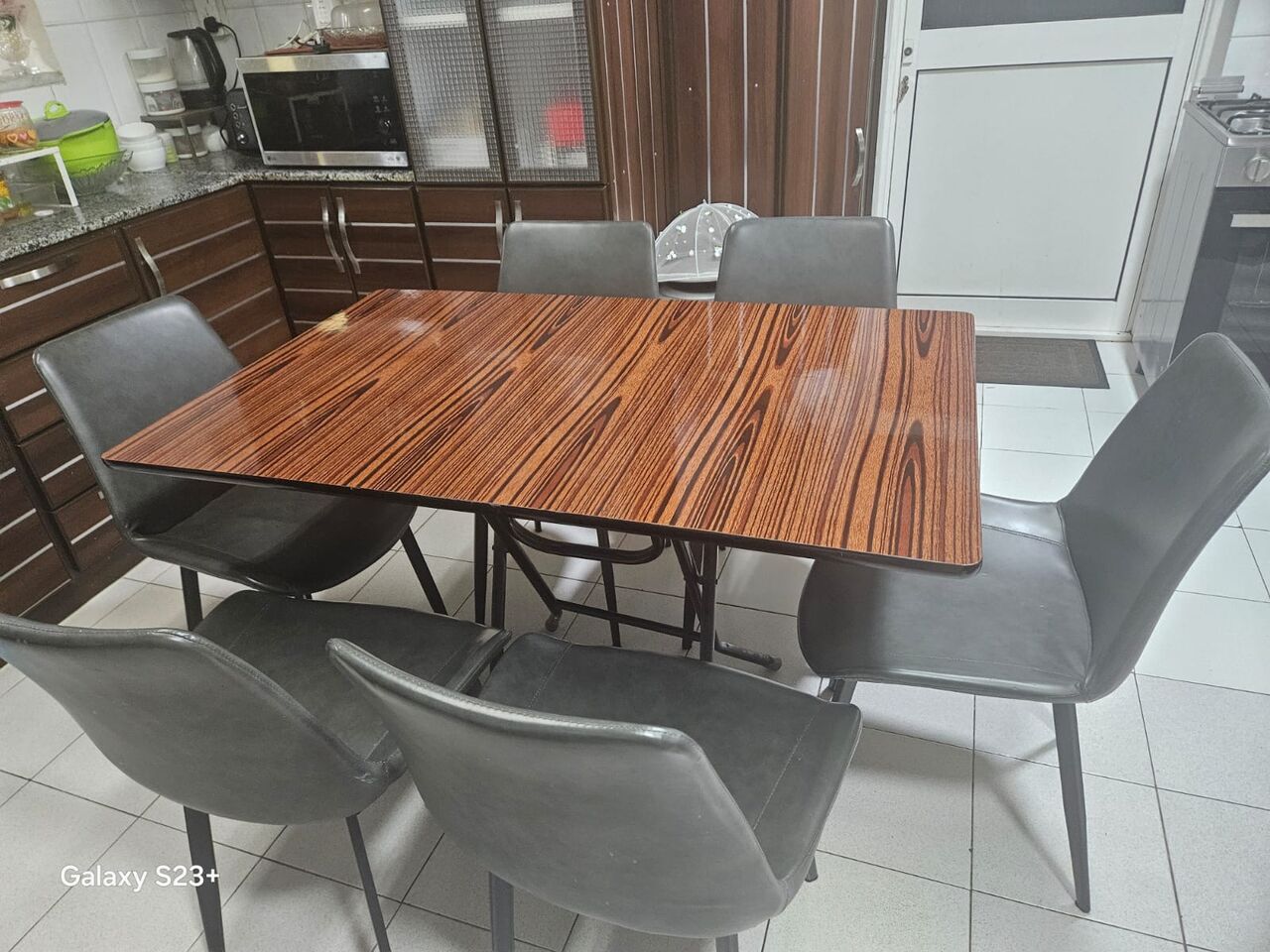 SAR 500, Dining Table With 6 Chairs