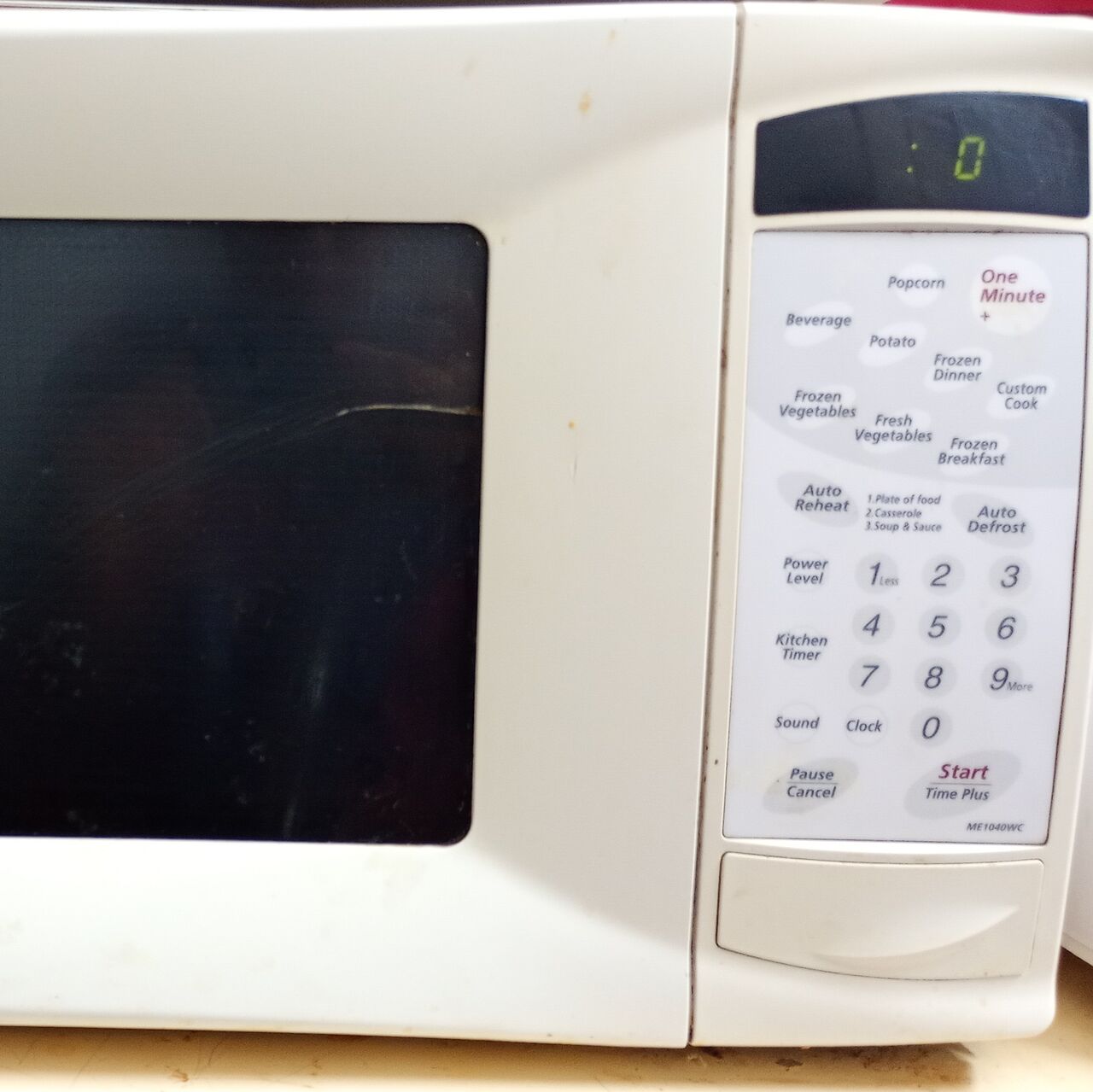 SAR 500, HOUSEHOLD ITEMS NEGOTIABLE PRICE