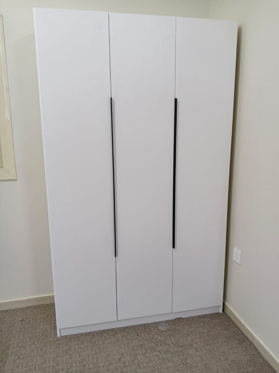 SAR 500, Three Door Cabinet