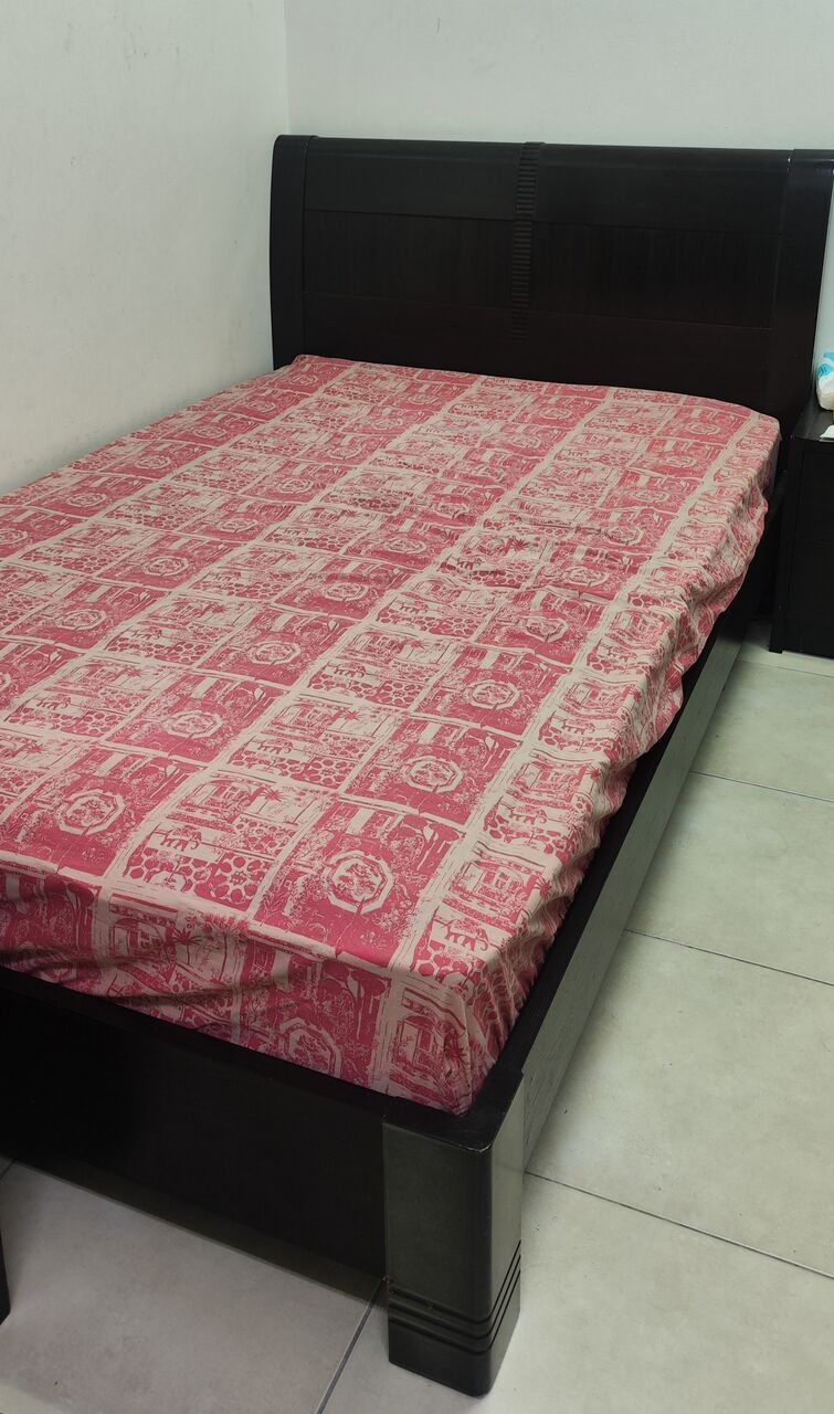 SAR 600, Bed Dressing Side Table