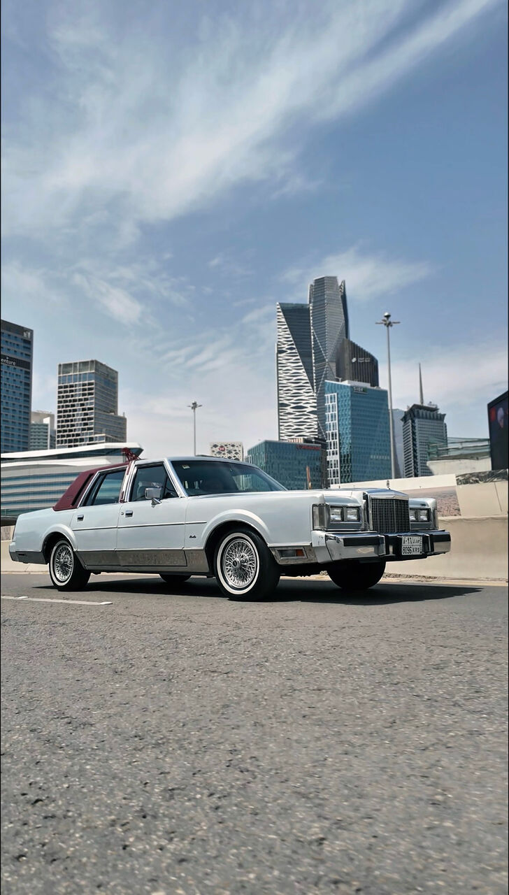SAR 60000, Lincoln Town Car, 1987, in Riyadh
