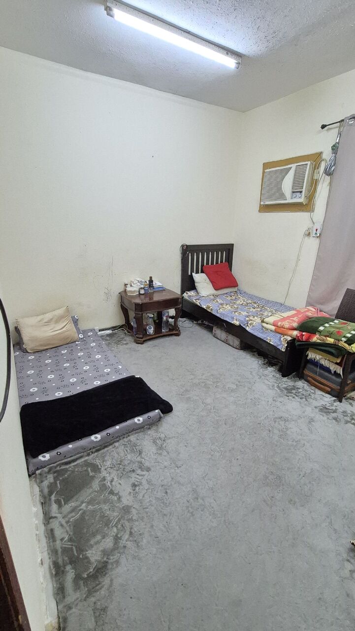 SAR 600/month, MUSLIM ROOMMATE FOR BED in Jubail