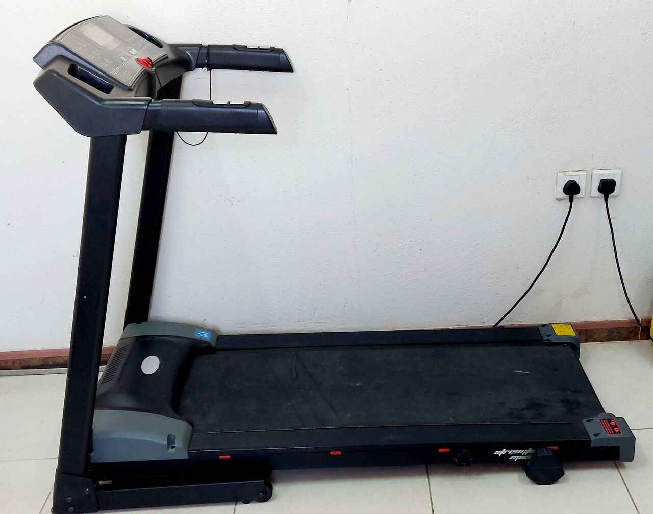 SAR 650, Excellent Condition Trademiill For