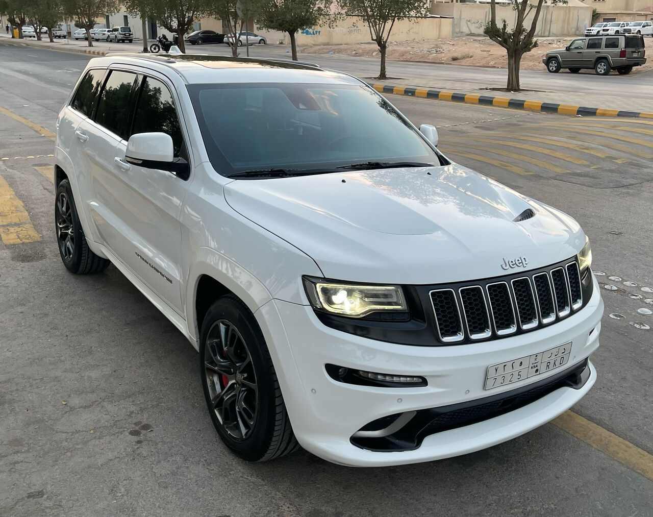 SAR 65000, Jeep Grand Cherokee SRT, in Riyadh