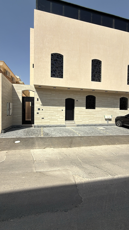 SAR 70000/year, 4 BR, New Spacious Floor in Riyadh