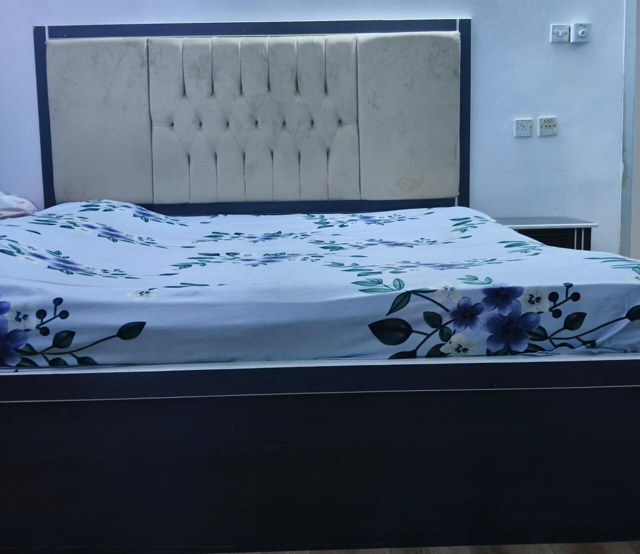 SAR 800, Bed Set In Good Condition