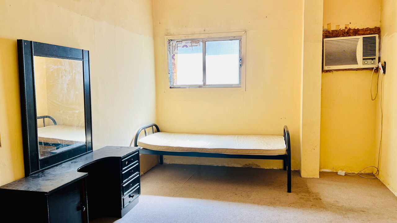 SAR 850/month, ব্যাচেলর রুম ভাড়া দেওয়া হবে।