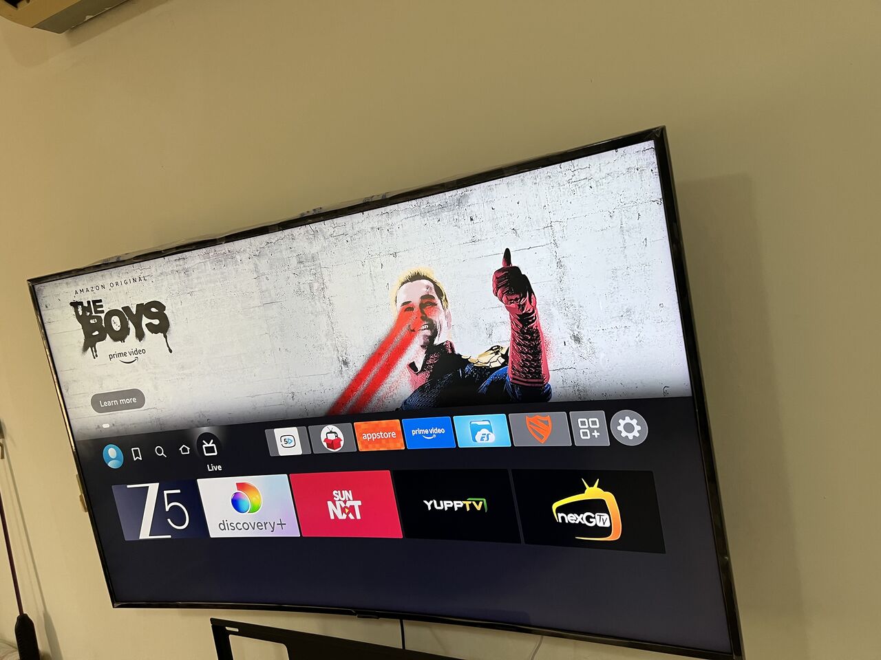SAR 900, Samsung TV- 55" LED 4K Curved