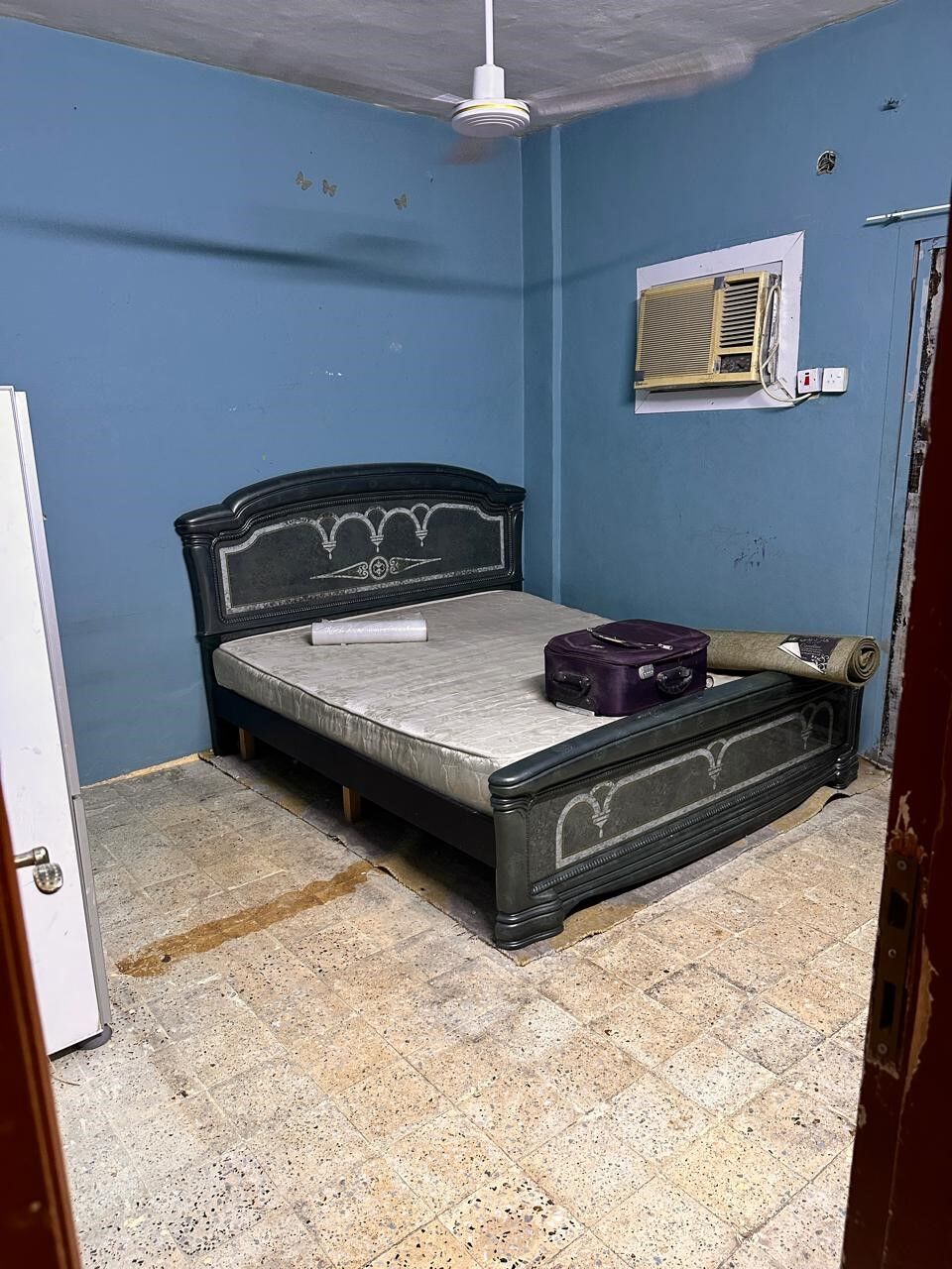 SAR 900/month, Room- Room SAR 900/Month
