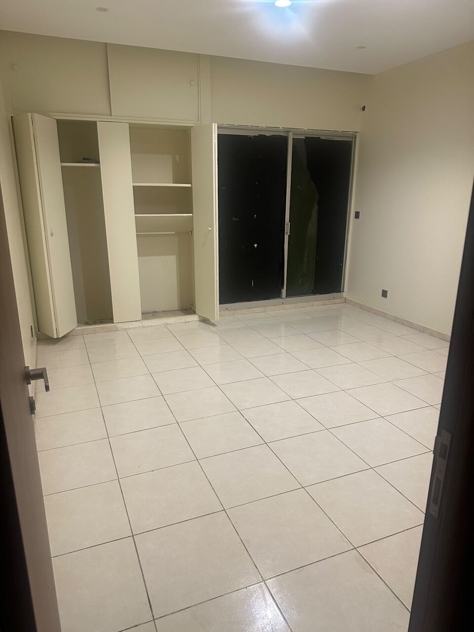 SAR 950/month, 100 Sq. Meter, One Large in Jeddah