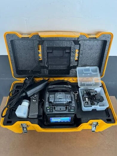 Splicing Machine And Fluke OTDR For Rent