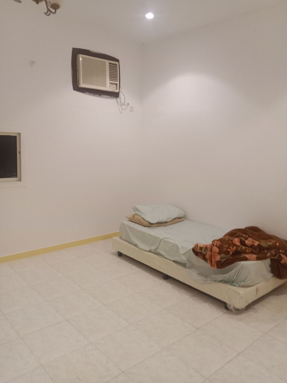 SR 1000/month, 1 BR, Single Room. With in Mecca