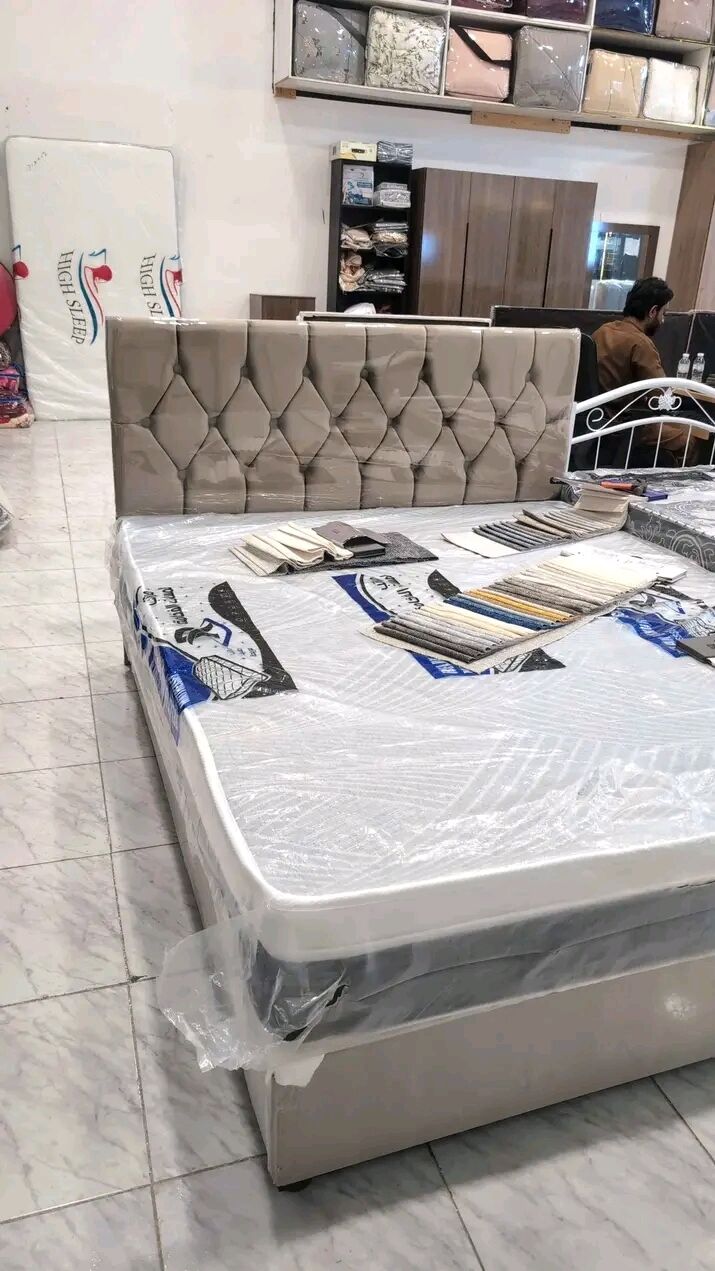 New Stylish Luxurious Premium Quality Bedroom Furniture Sets