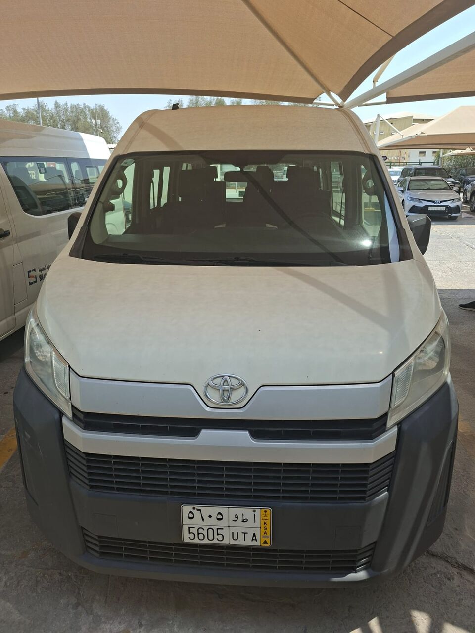 Toyota Hiace 13-Seater For Rent With in Jubail