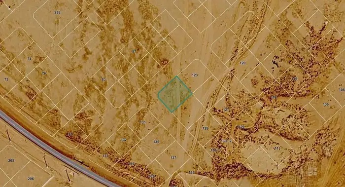 ارض سكنية شارعين في السيح غرب القصيم في الرس