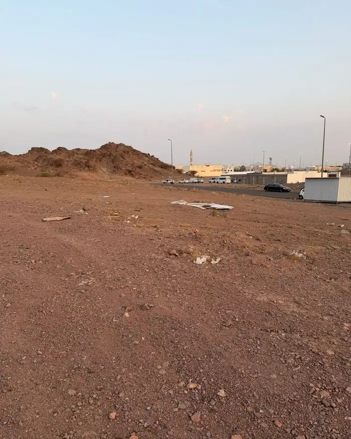 ارض في الدعيثه في الرياض
