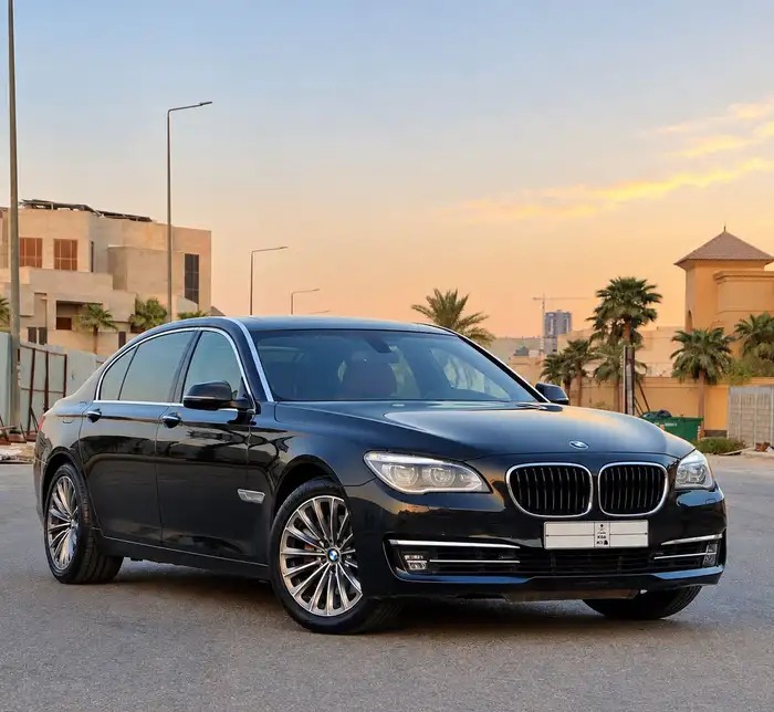 بي ام دبليو 2014 BMW V6 740Li بحالة الوكالة