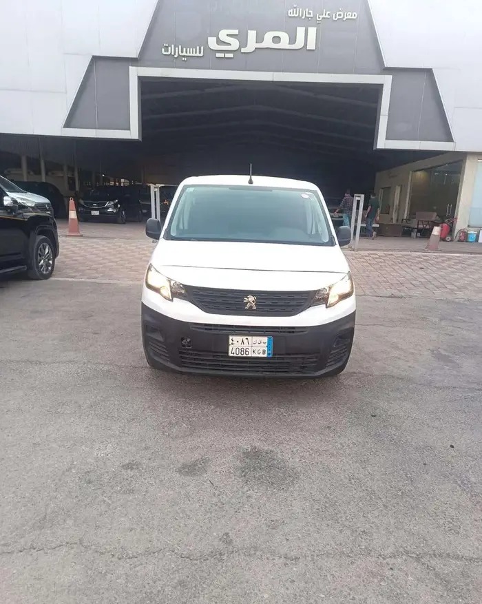 بيجو بارتنر2024