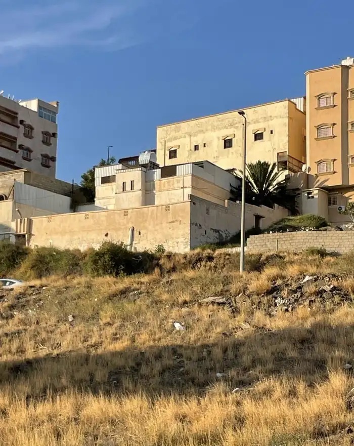 بيع بيت قديم في الرياض