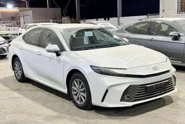 تويوتا كامري 2026 E بنزين