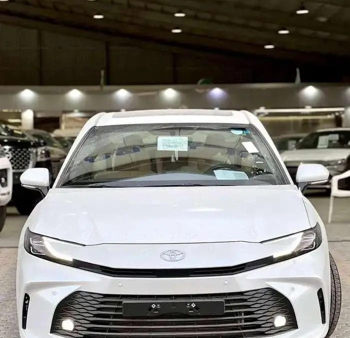 تويوتا كامري LE بنزين 2026
