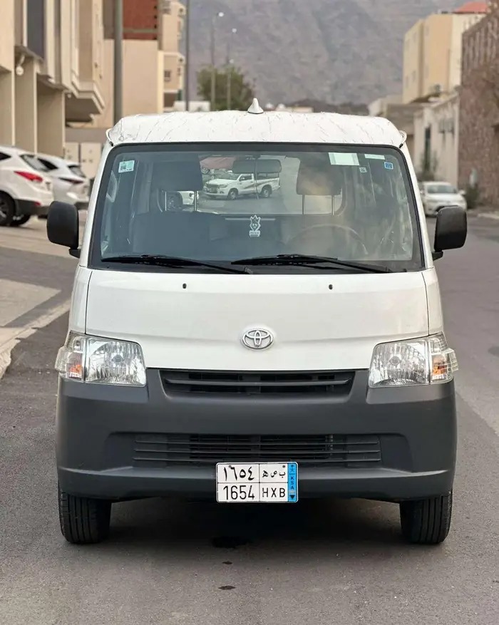 تويوتا لايت ايس فان بضاعة 2023