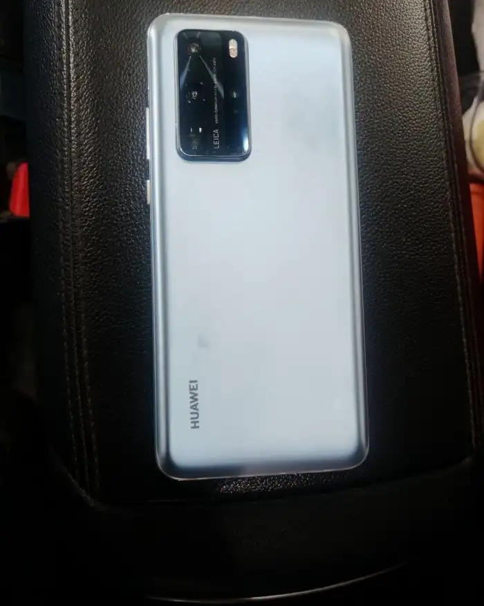 جوال هواوي P40 pro المعالج 8 الذاكره 256 اللون فضي