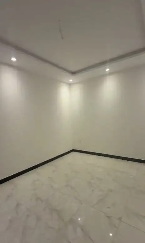 خمس غرف مخطط سندس امامي المساحه 150 في الرياض