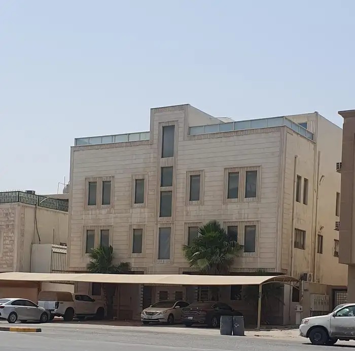 شقة دور اول مساحة 169 متر
