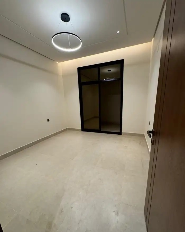 شقة دور ثاني بسعر مميز