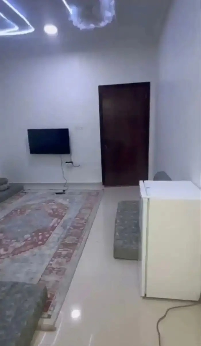 شقه عزاب مفروشه طيبه الدمام 1600