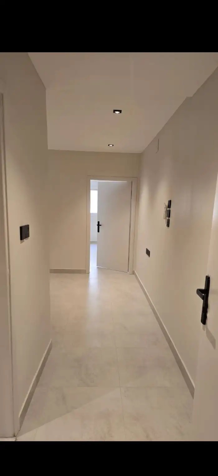 شقه للايجار شمال الرياض حى حطين