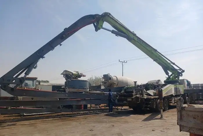 صيانة الدائرة الهيدروليكية لمضخة سيفا Cifa K56C