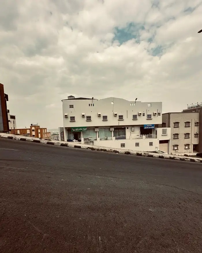 عماره تجارية ابها حي النسيم