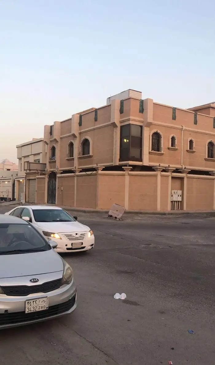 فرصة عمر الاستثمار عمارة زاوية واجهات في الرياض