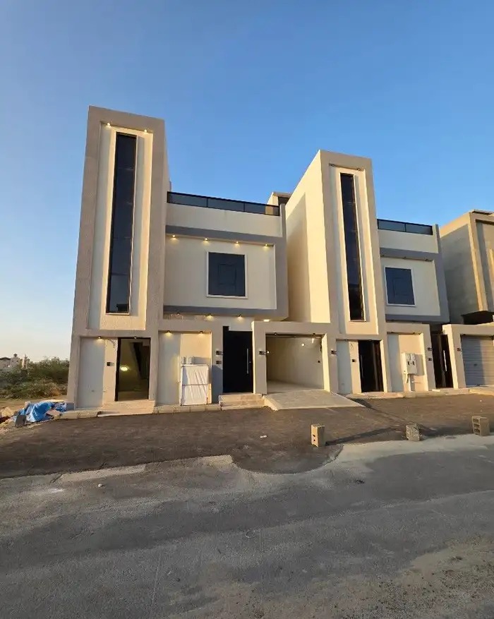 فله روف 9غرف من 650 ألف بأحد رفيده خلف في الرياض
