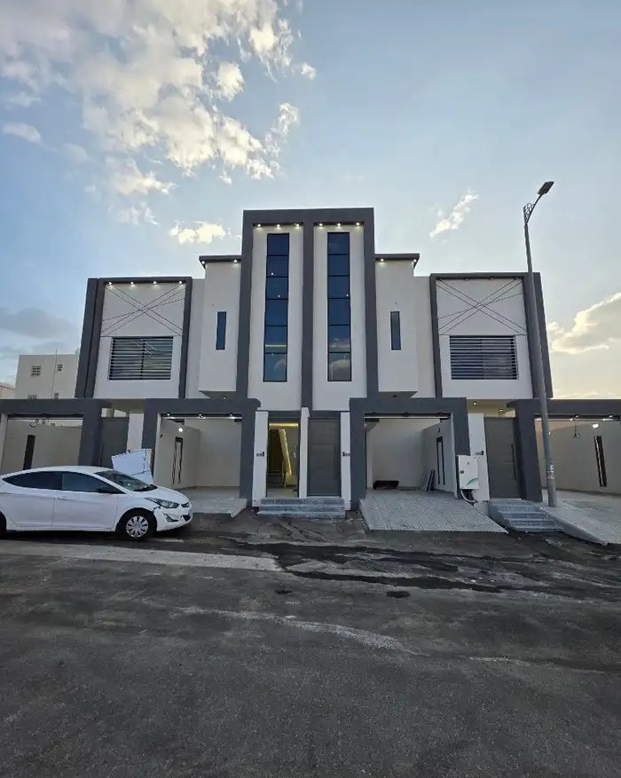 فله روف ارضي بحوش ومدخل سياره من 580 ألف في الرياض