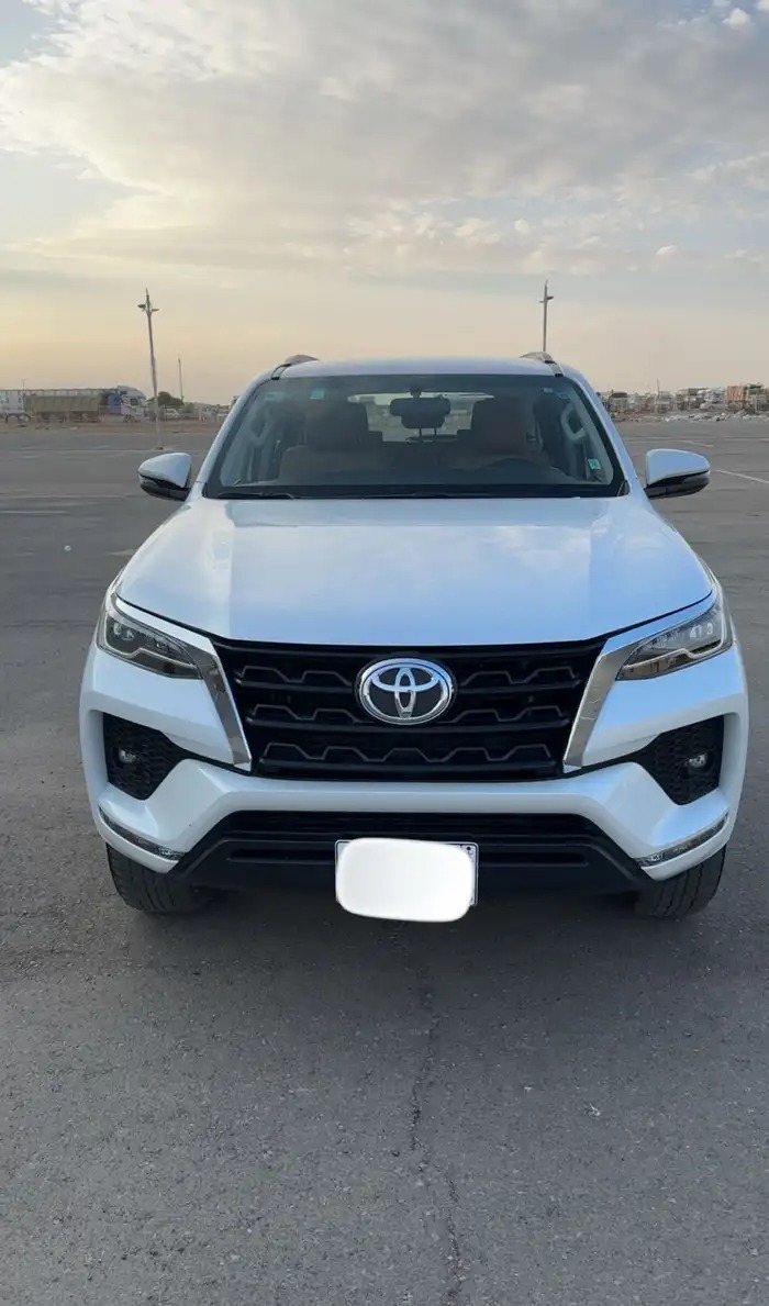 فورتشنر 2023-VX1 سلندر6 مخزن في تبوك