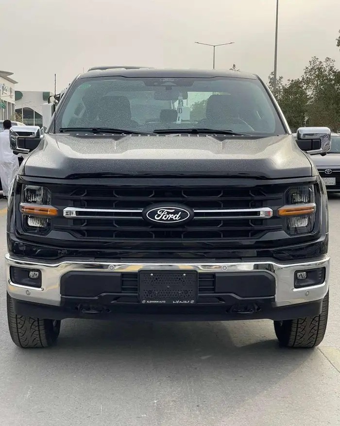 فورد f150 xlt غمارتين بنزين 2025 جنط 20 في الرياض