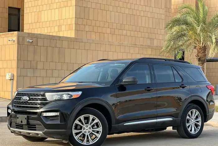 فورد اكسبلورر XLT فل موديل 2021 نظيف جداا