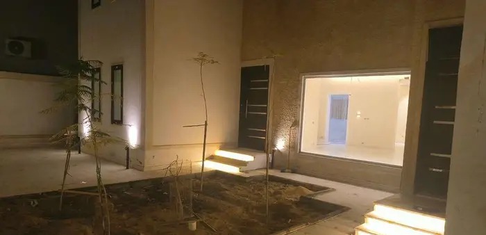 فيلا جديدة كبيرة بتبوك للإيجار السنوي في الرياض