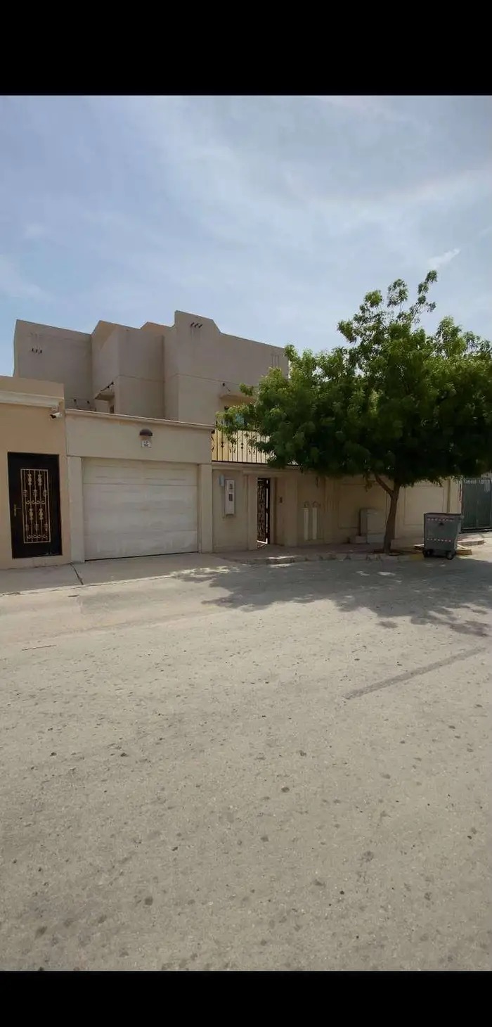 فيلا سكنية صك حر جاهزة للسكن-جلموده شارع الازدهار