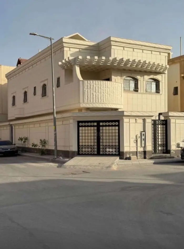 فيلا شمال شرق الرياض حي المونسية زاوية في الرياض