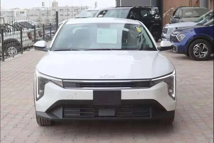 كيا K4 استاندر 1.6 موديل 2026 افضل سعر كاش وتمويل