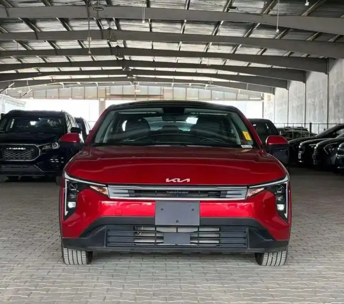 كيا ك 4 نص فل موديل 2026 ( فتحه سقف) KIA K4 GLS